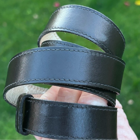 Vintage Gucci Gold Buckle & Black Leather Gucci Belt | Made in Italy | Size 36 - Picture 3 of 12